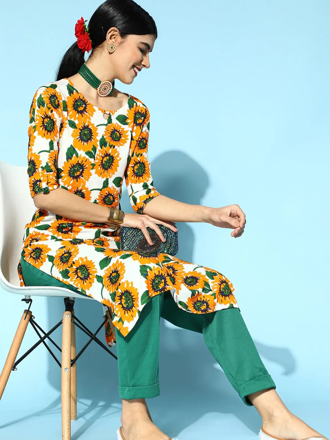Berrylush Women White & Mustard Yellow Sunflower Printed Keyhole Neck Side-Slited Straight Calf Length Kurta