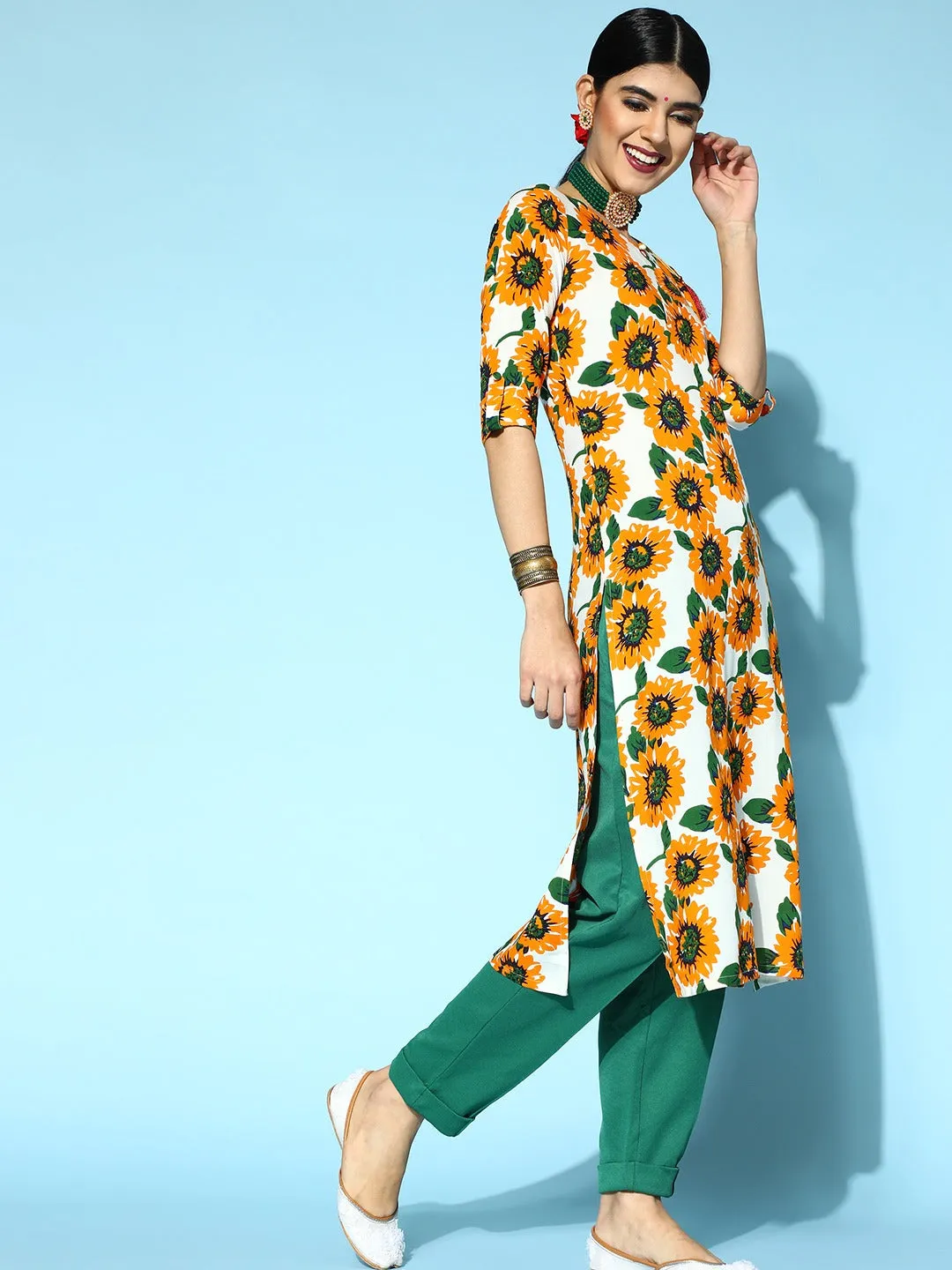 Berrylush Women White & Mustard Yellow Sunflower Printed Keyhole Neck Side-Slited Straight Calf Length Kurta
