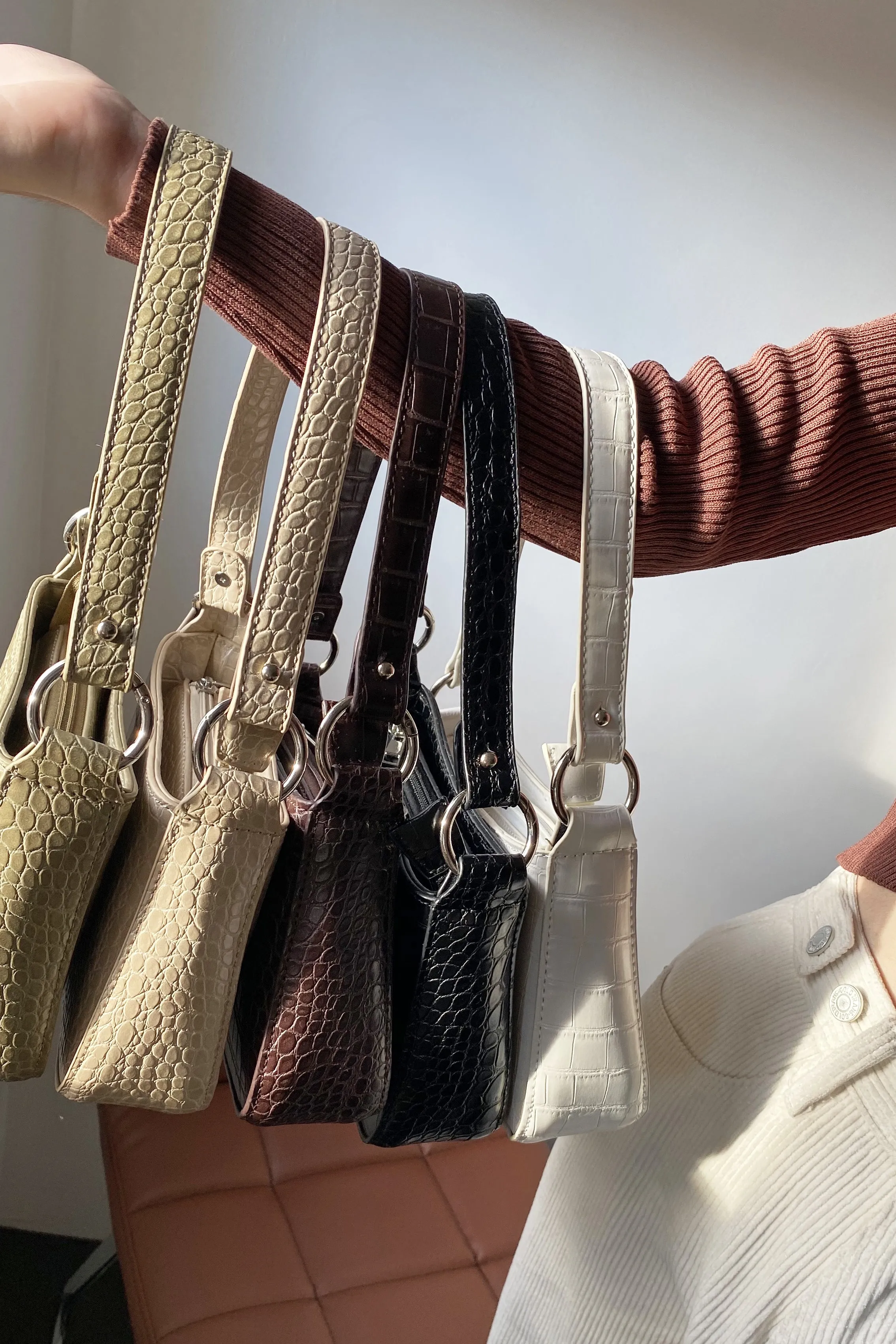 Call U Back Mini Shoulder Bag - Pistachio