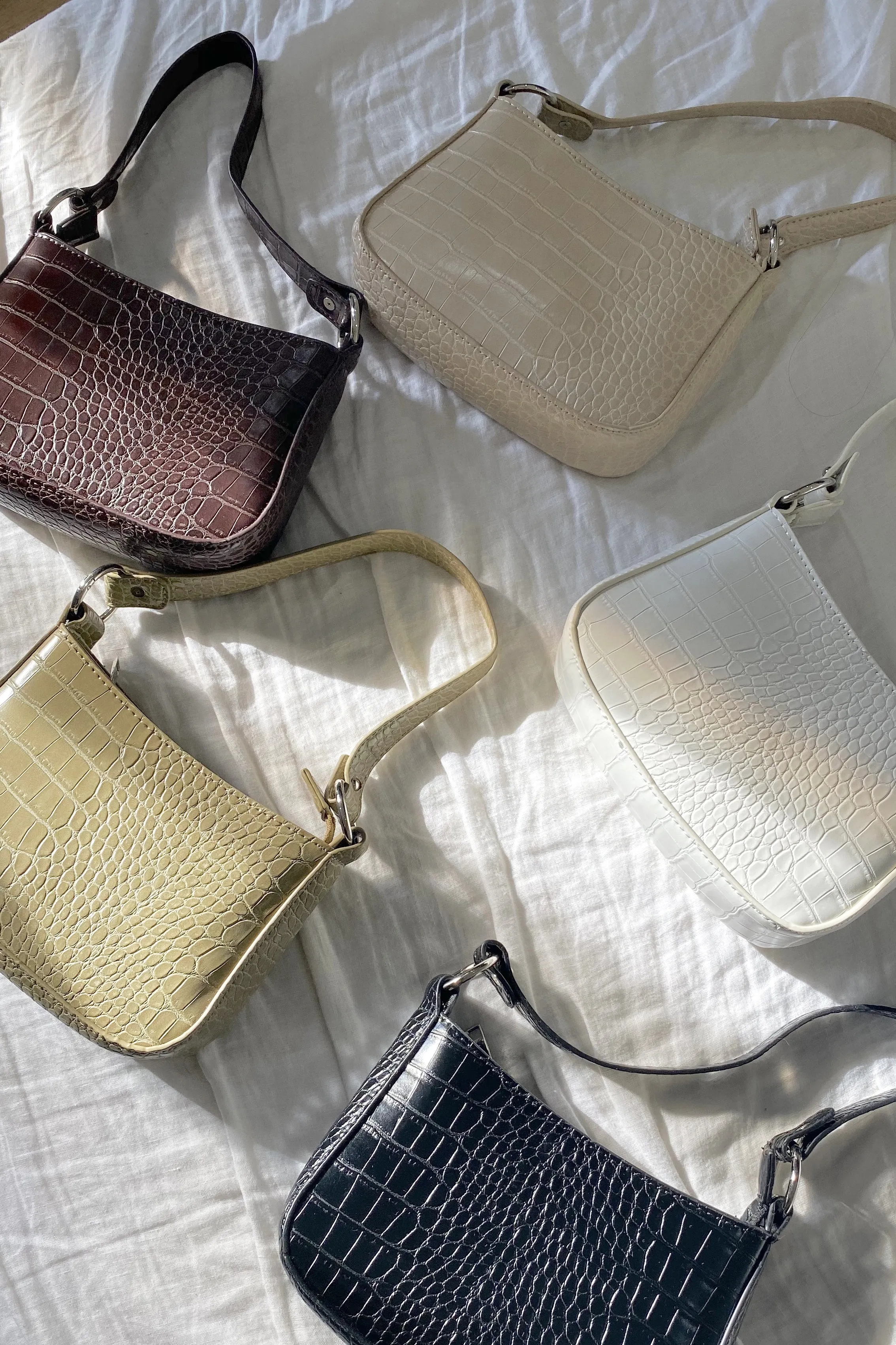 Call U Back Mini Shoulder Bag - Pistachio