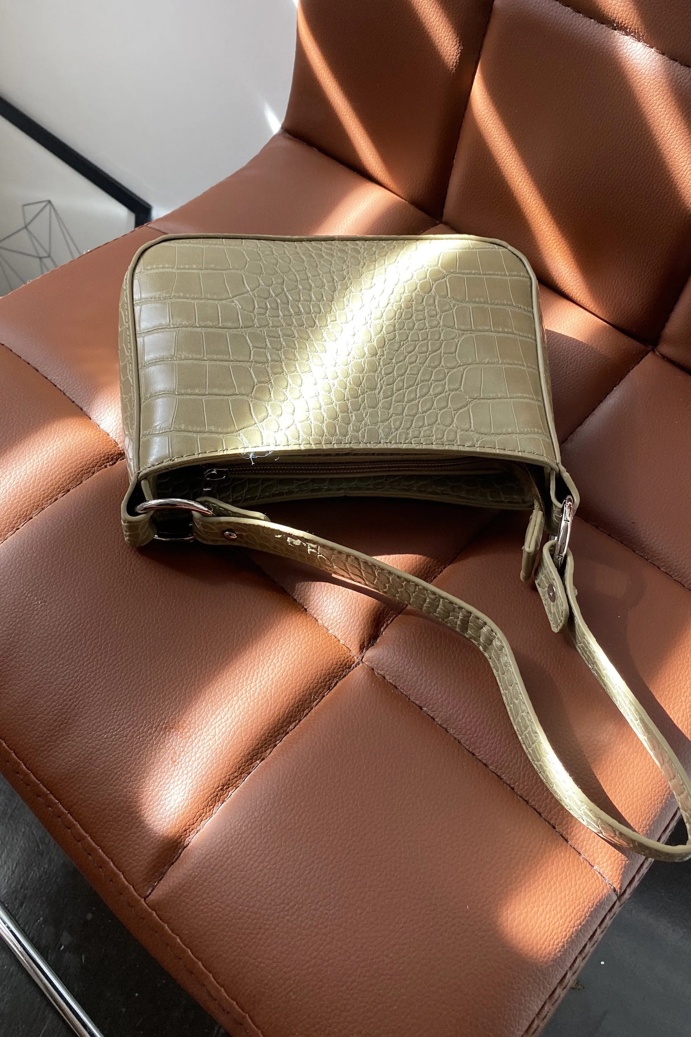 Call U Back Mini Shoulder Bag - Pistachio