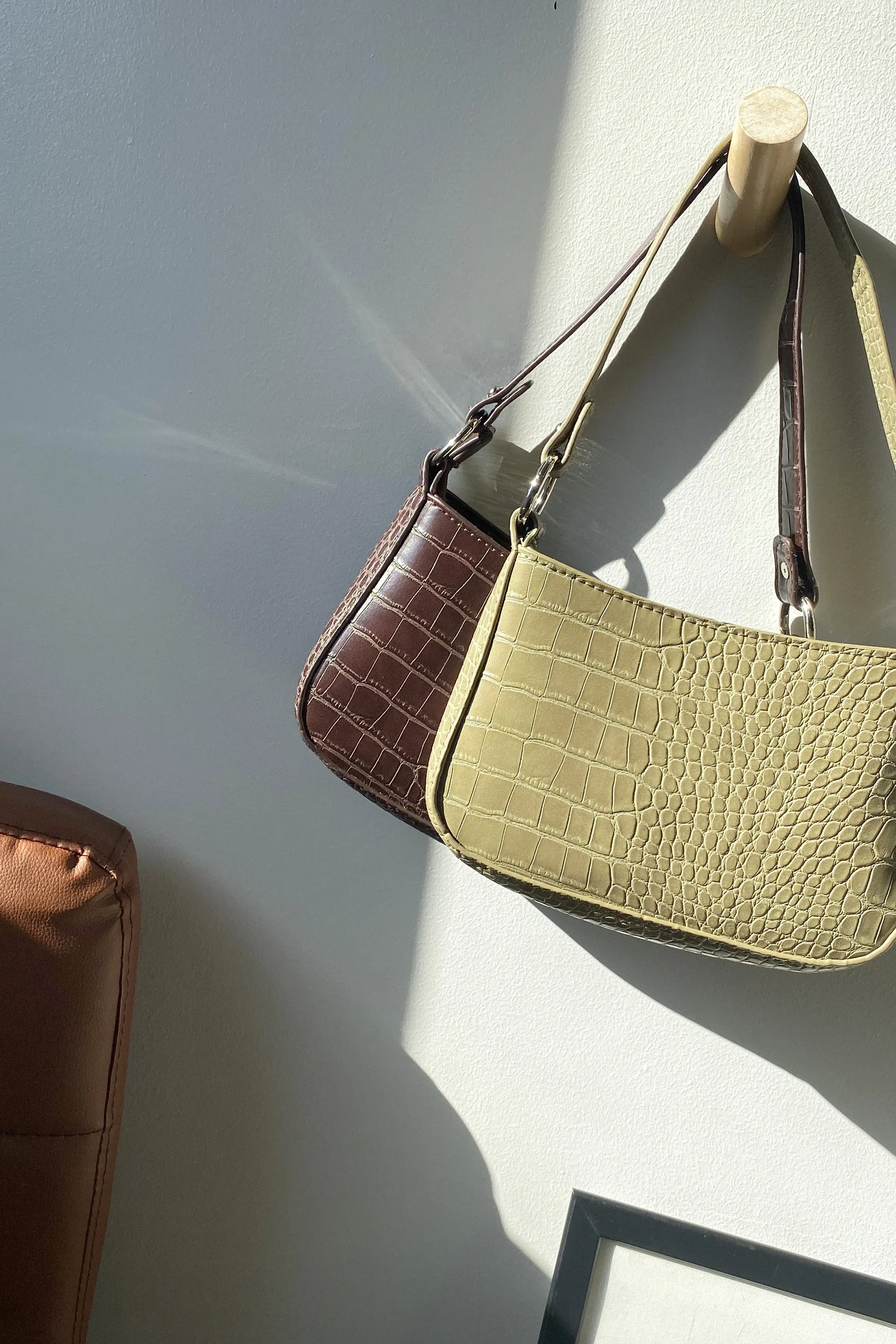 Call U Back Mini Shoulder Bag - Pistachio
