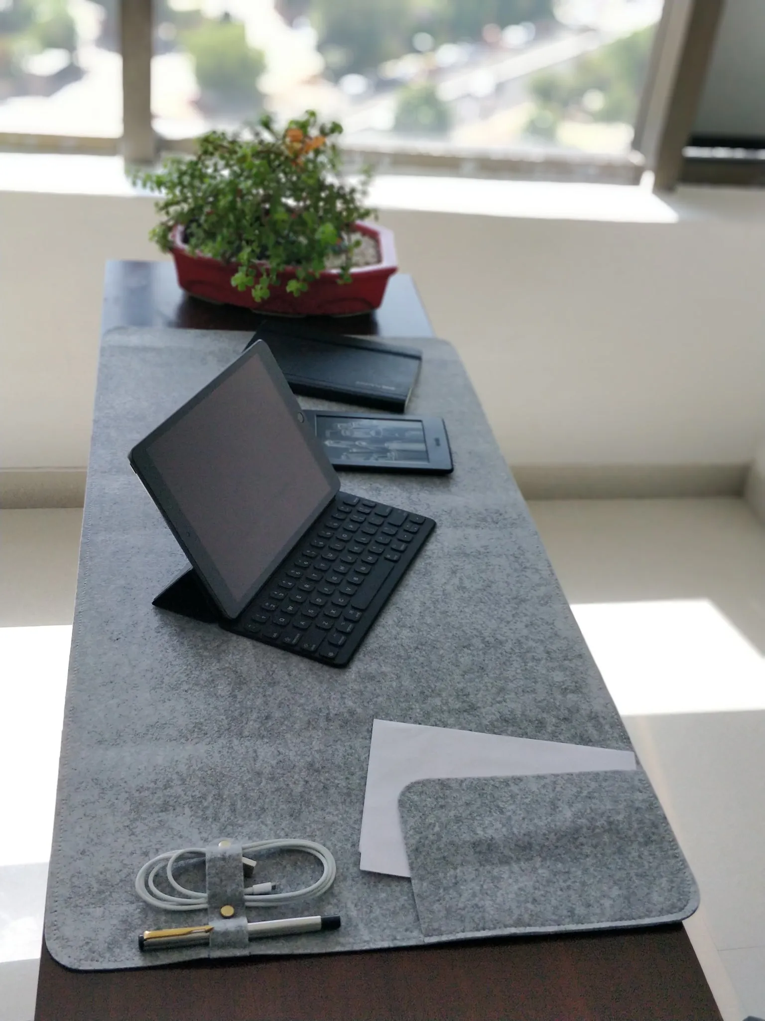 Halcyon Combo - Matt Laptop Sleeve, Dopp kit, Neuro desk spread (Unisex)