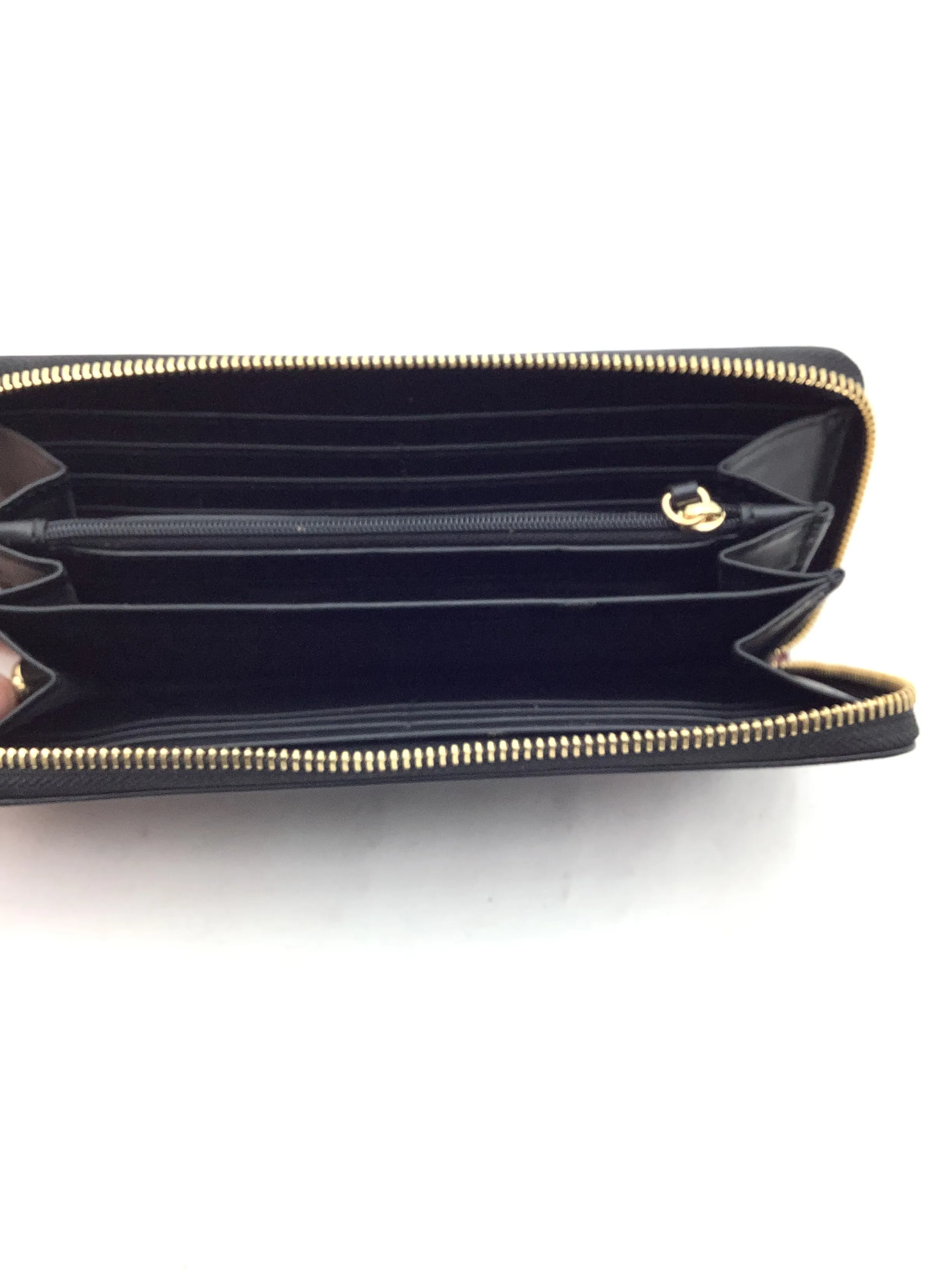 Michael Kors Women's Wallet Black Floral Printed Jet Set
