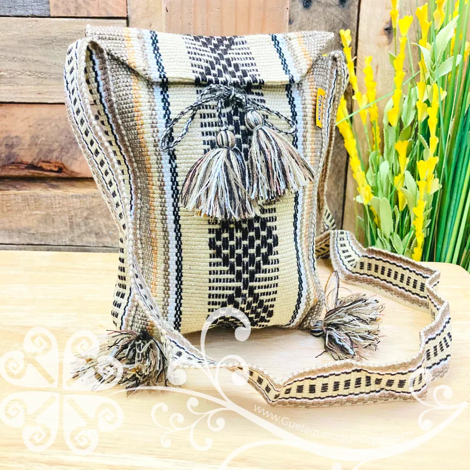 Small Crossover Morral