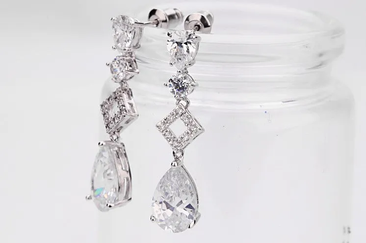 Splendid Dangle Earrings