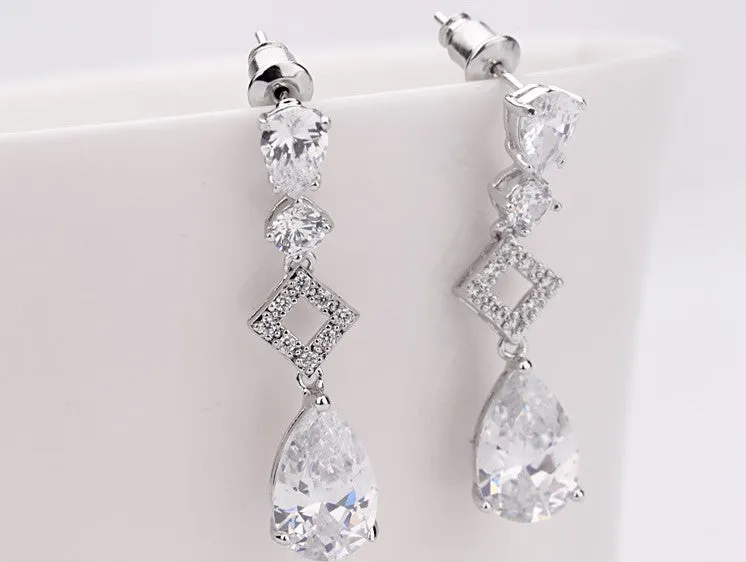 Splendid Dangle Earrings