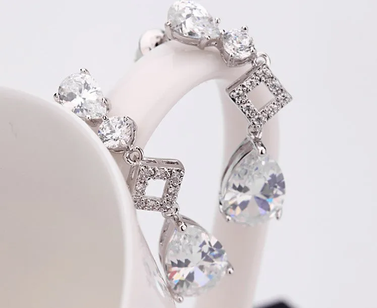 Splendid Dangle Earrings