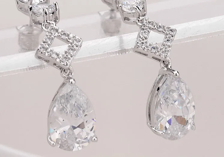 Splendid Dangle Earrings